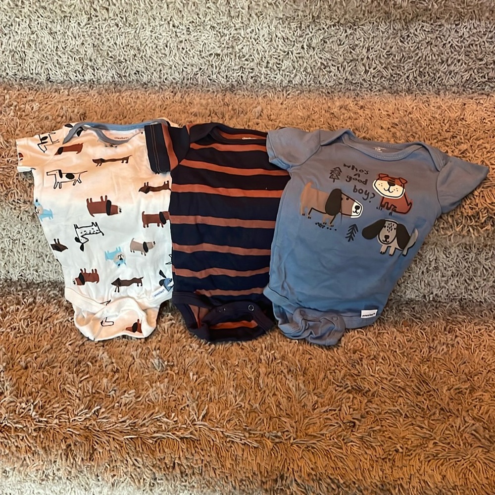 Gerber Who's a good boy? 0-3 months Onesies lot of 3